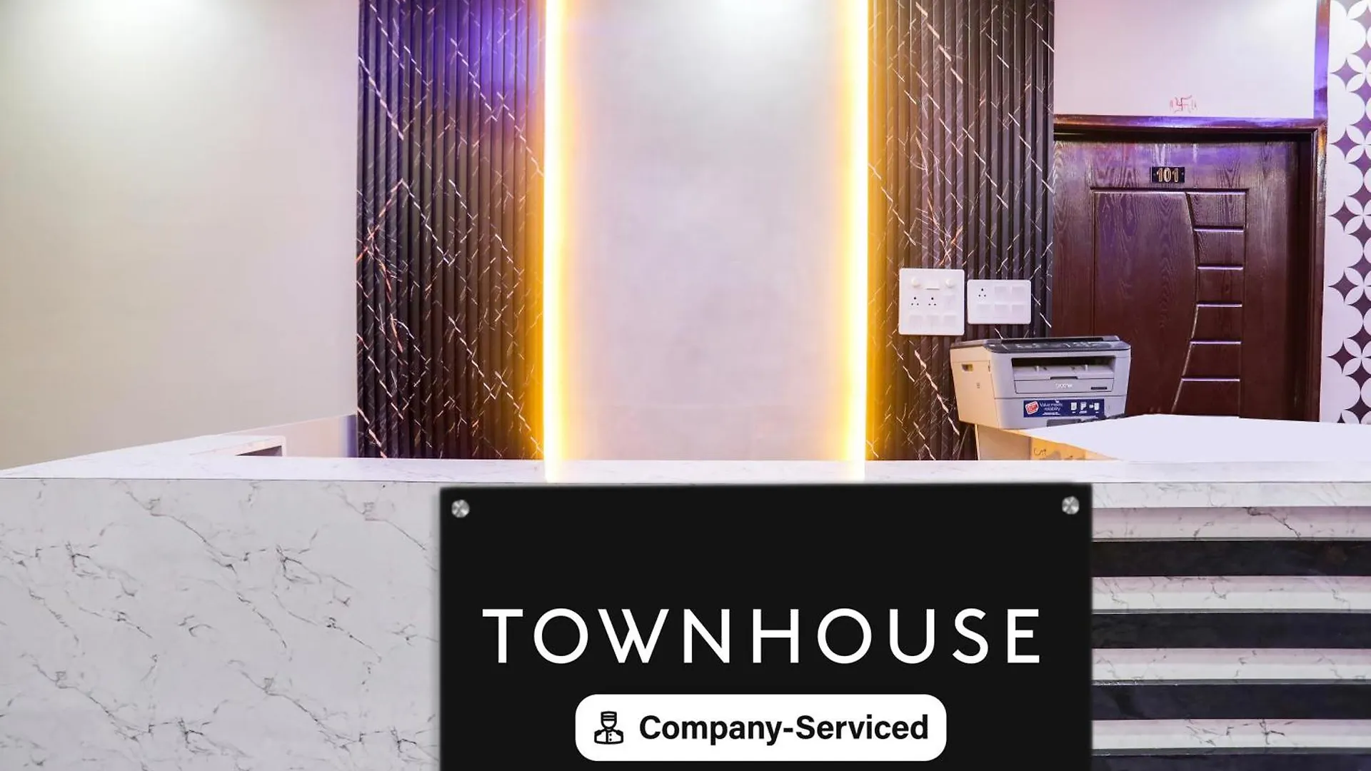 Super Townhouse Ghunghrani Street Godowlia Formerly Raghuveer Temple فاراناسي